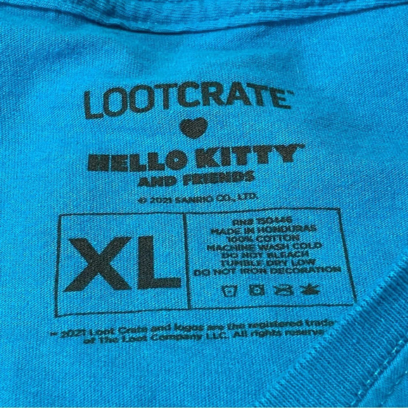 LOOT CRATE x SANRIO Hello Kitty and Friends‎ Graphic Shirt - Picture 4 of 5